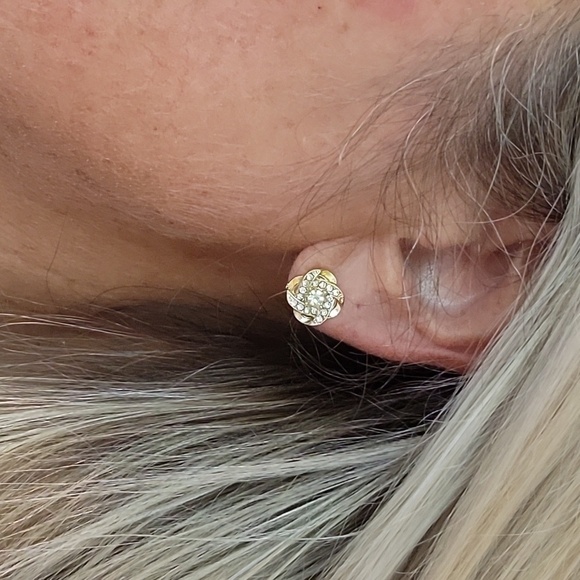 ROSETTE SHIMMER STUD EARRINGS - Picture 1 of 9